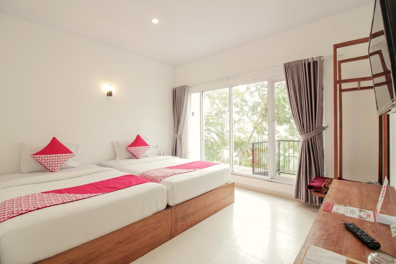 למבאנג Oyo 396 Tibrae Residence Syariah מראה חיצוני תמונה